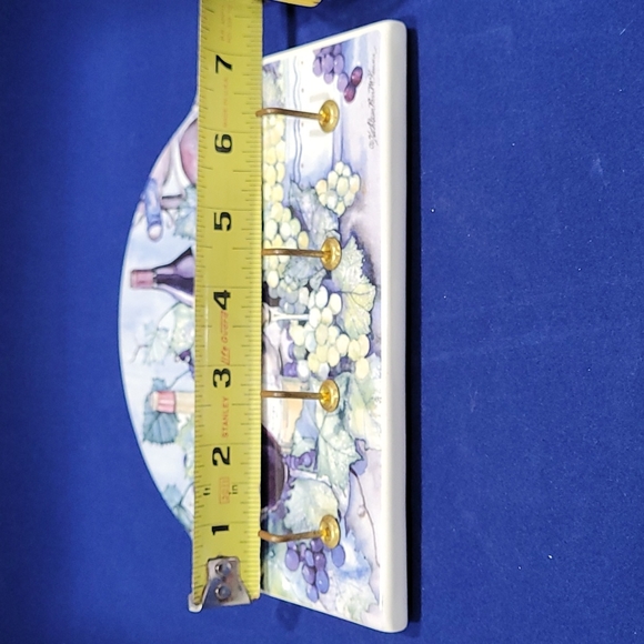 SANTA BARBARA CERAMIC DESIGN | Wine Themed Hanging Key Holder - c.2001 - Picture 6 of 6